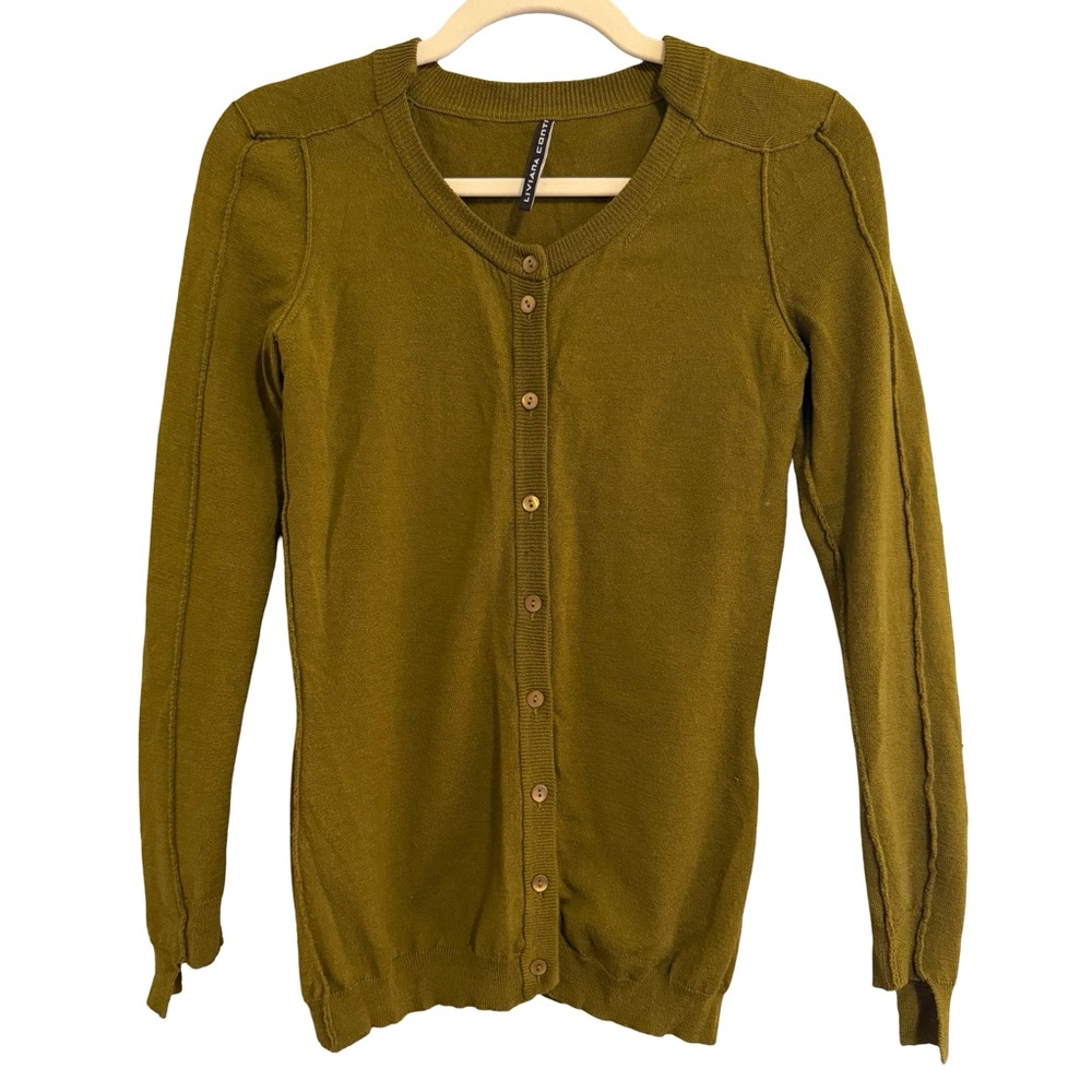 Liviana Conti olive green fine-knit front button cardigan. Size 40 | small.